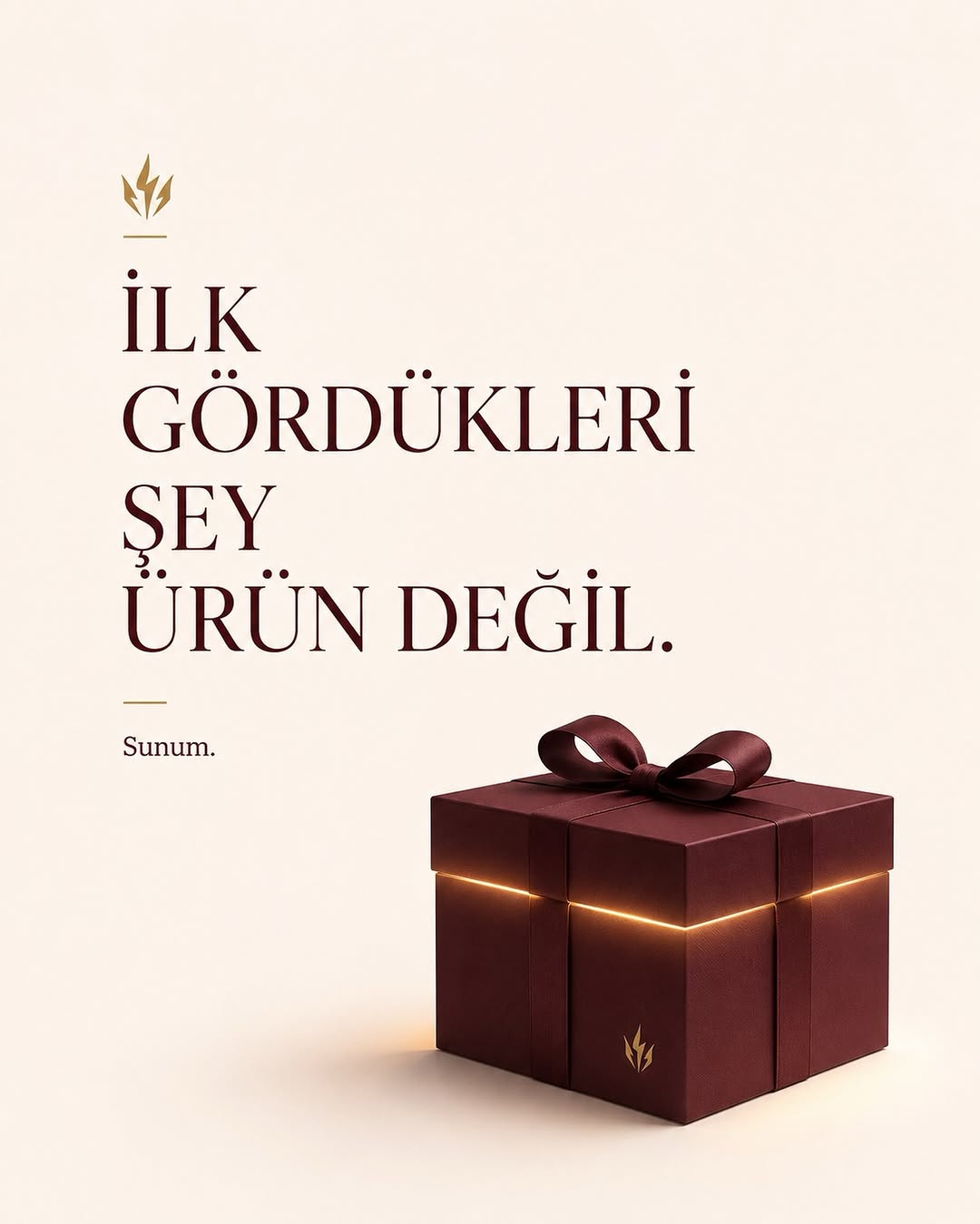 Sunumun önemini vurgulayan ışıklı hediye kutusu görseli — TreeSpark Media